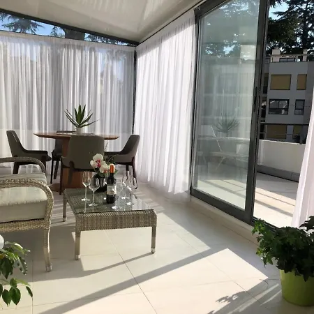 Montfleury: Dual Terrace Retreat Near Croisette Apartment Cannes